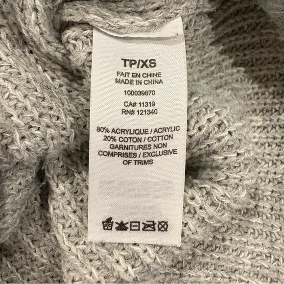 Dynamite Scallop Hem Sweater - Size XS - Picture 4 of 4